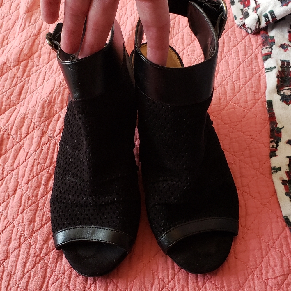 Madeline girl booties